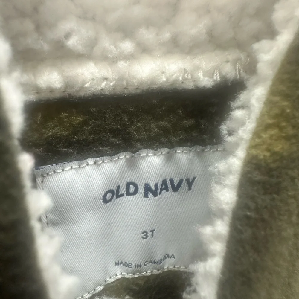 Old Navy Camouflage Fleece Jacket